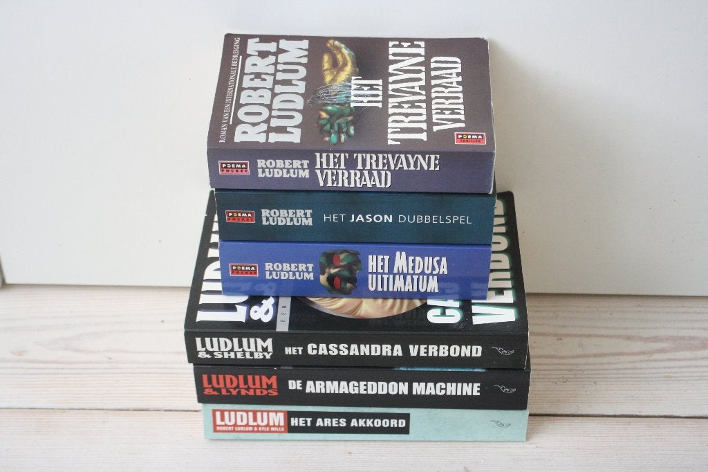 6x Robert Ludlum, Ophalen of Verzenden, Gelezen, Robert Ludlum