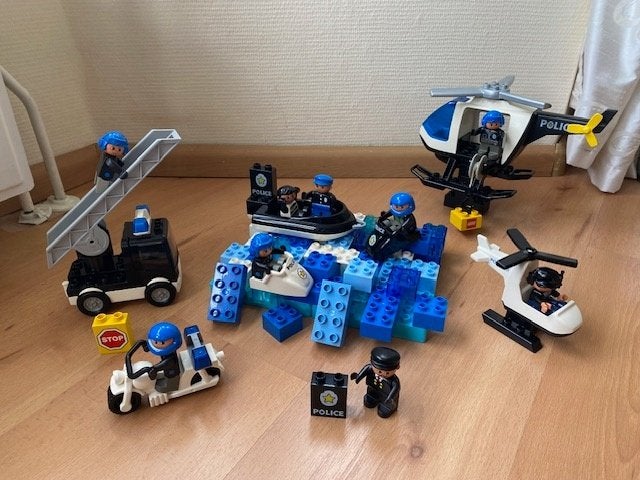 Duplo, grote politieset: helikopter motor boot auto etc, Ophalen of Verzenden, Gebruikt, Duplo