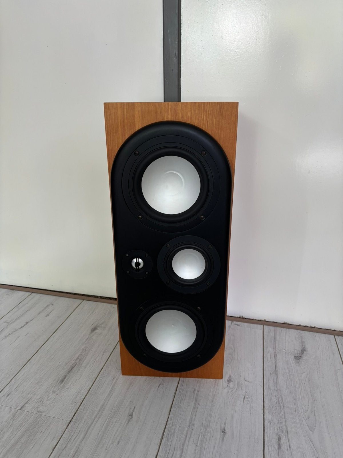 Revel Performa C30 center speaker, Ophalen of Verzenden, Zo goed als nieuw, Center speaker, Overige merken