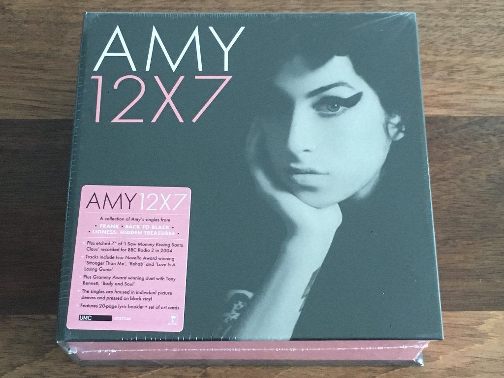 Vinyl Single Box Set Amy Winehouse 12x7 The Best Of NIEUW, Boxset, 7 inch, Ophalen of Verzenden, Pop