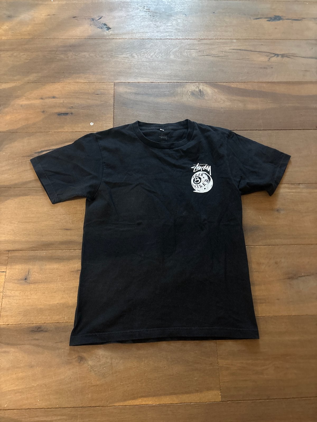 Stussy 8 Ball T-shirt Zwart Maat S, Kleding | Heren, T-shirts, Ophalen of Verzenden, Gedragen, Maat 46 (S) of kleiner, Zwart