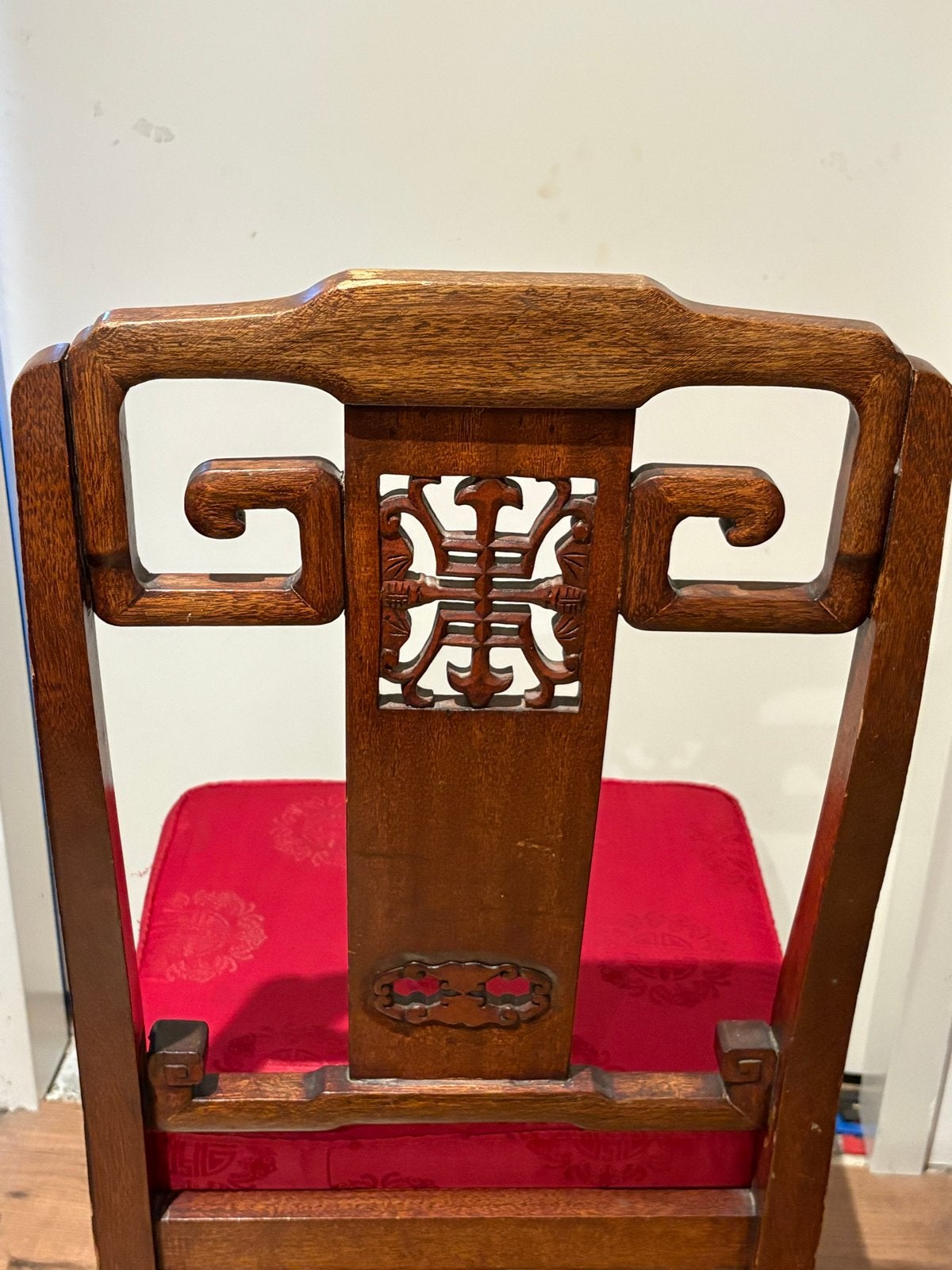 4 Antieke Chinese Houten Stoelen met Rood Kussen, Ophalen