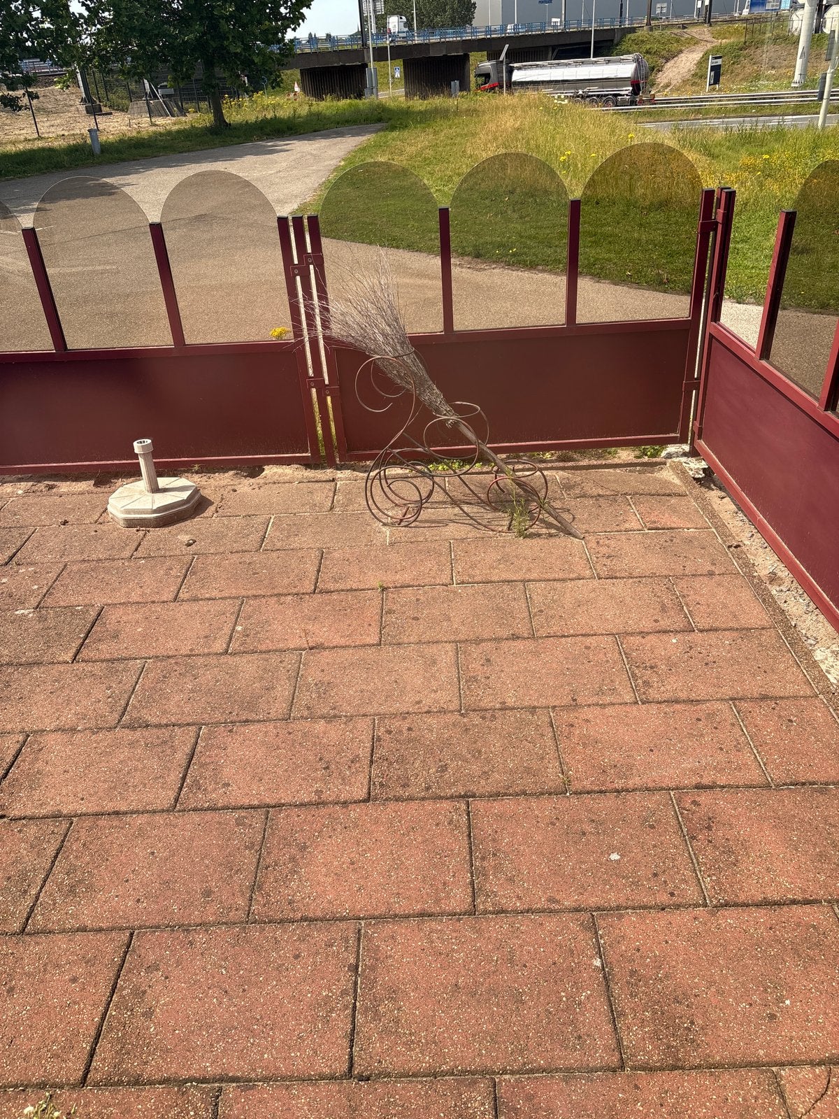 Decoratieve metalen fiets met bezem, Tuin en Terras, Ophalen, Gebruikt