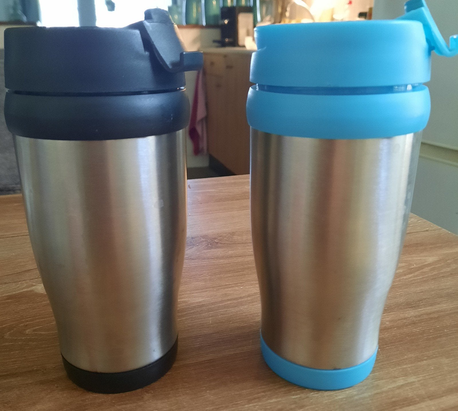 2 thermo bekers, Ophalen