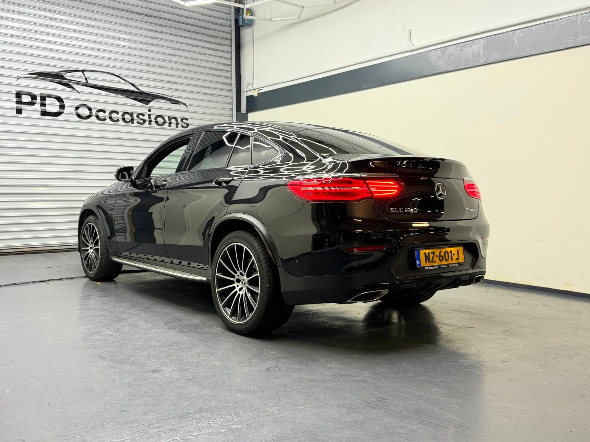 Mercedes-Benz GLC-klasse Coupé 250 4MATIC AMG - Pano - Came, Automaat, Dealer onderhouden, Lichtsensor, Gebruikt