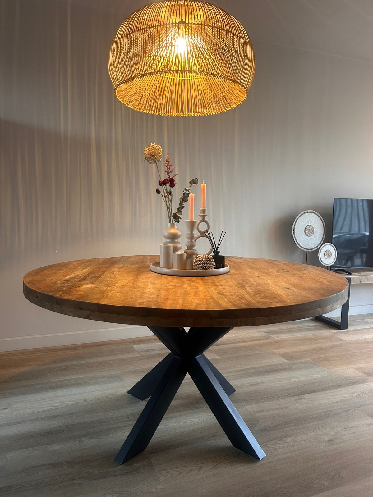 Eettafel industrieel met stalen poten, Ophalen, 100 tot 150 cm, Rond, Zo goed als nieuw
