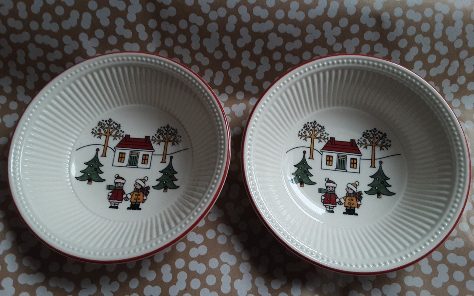 Wedgwood Windsor Christmas Kommen - Set van 2, Huis en Inrichting, Verzenden, Zo goed als nieuw, Kom(men), Wedgwood