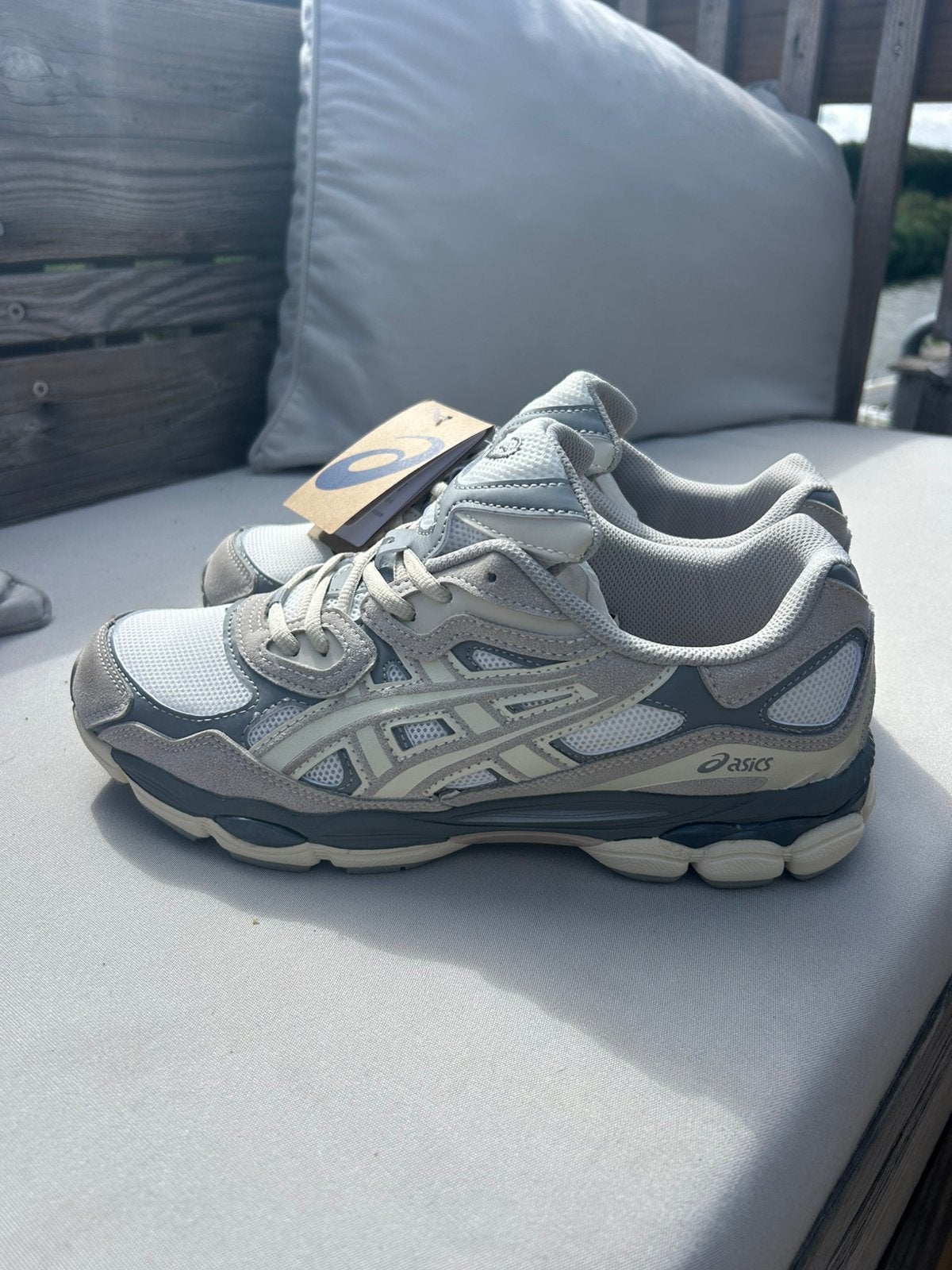 asics gel nyc cream oyster grey, maat 45 nieuw, Sport en Fitness, Loopsport en Atletiek, Hardloopschoenen, Nieuw, Ophalen of Verzenden