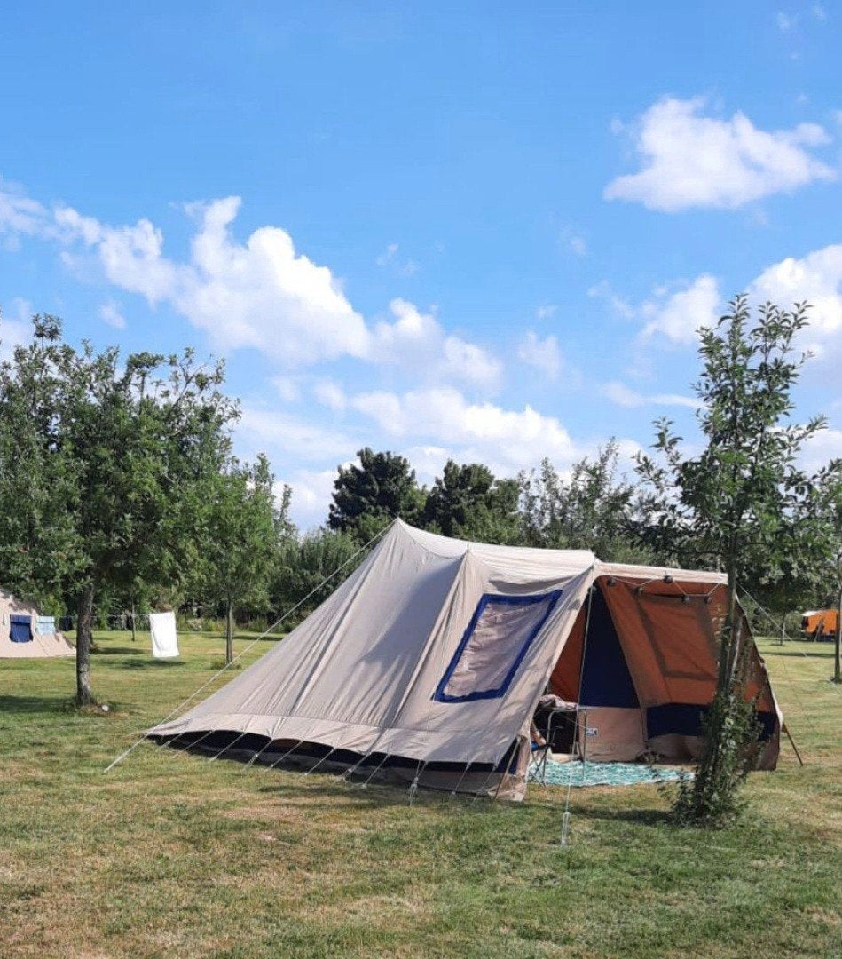 Ruime tunneltent voor 4-5 personen - Ideaal voor families, Caravans en Kamperen, Ophalen, Zo goed als nieuw, Tot en met 2