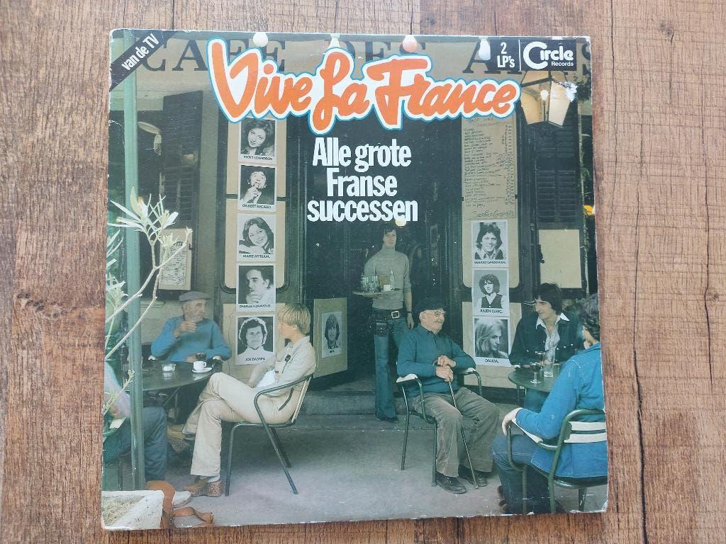Dubbellp Vive la France deel 1 / Various artists (1977), Cd's en Dvd's, Vinyl | Verzamelalbums, Gebruikt, Pop, Dubbel-LP, Gatefold hoes