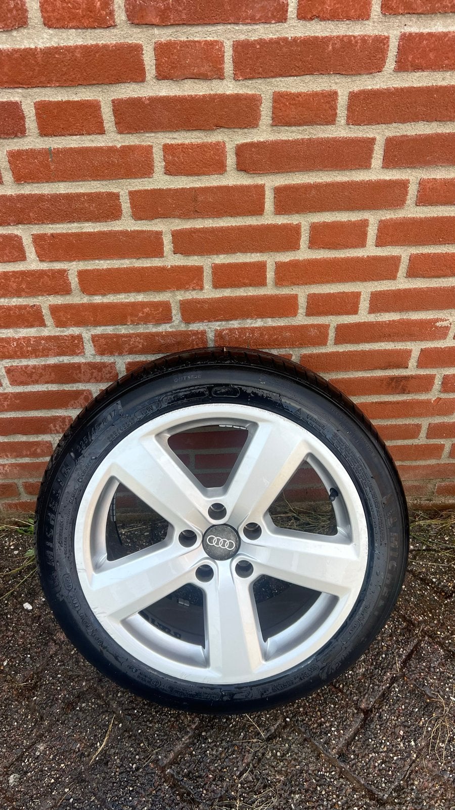 Audi Velg met Michelin Primacy 4 Zomerband - 225/45 R17, Ophalen, Gebruikt, Banden en Velgen, 17 inch