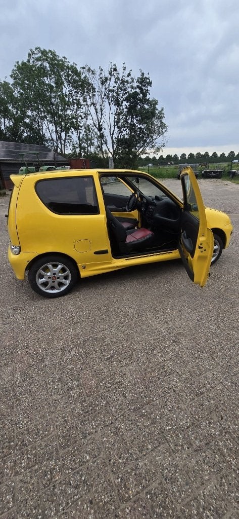 Fiat Seicento 1.1 uniek | Open dak | Abarth interieur, Voorwielaandrijving, 400 kg, Handgeschakeld, Particulier