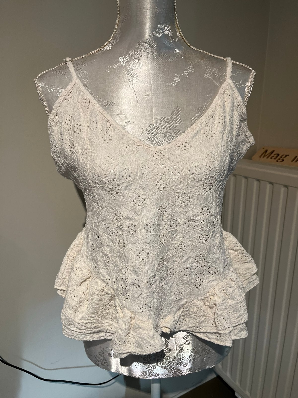 Crèmekleurige kanten (peplum) top met ruches Zara maat L, Beige, Maat 42/44 (L), Nieuw, Ophalen of Verzenden