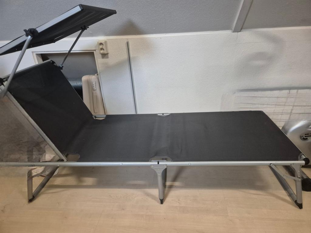 Ligbed zo goed als nieuw met zonnenklep, Ophalen of Verzenden, Zo goed als nieuw, Textileen, Verstelbaar