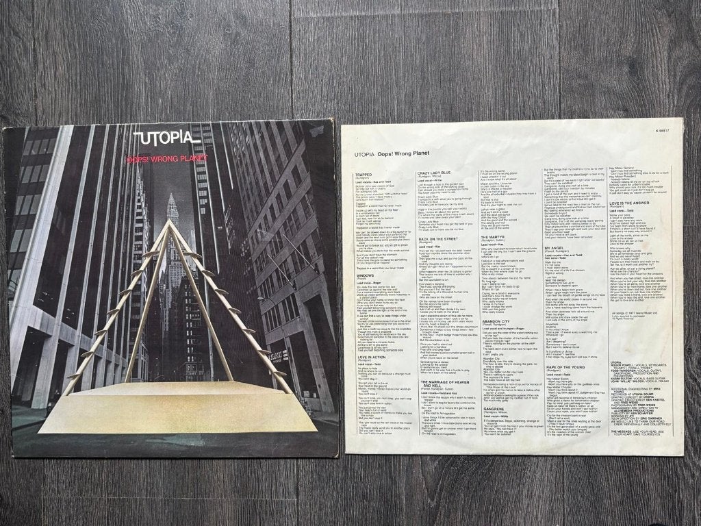 Utopia - Oops! Wrong Planet - LP (vinyl), LP, Gebruikt, Pop, Inclusief binnenhoes