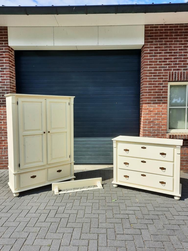 Commode kledingkast kapstok robuust landelijk solide, Ophalen, Zo goed als nieuw, 50 tot 75 cm