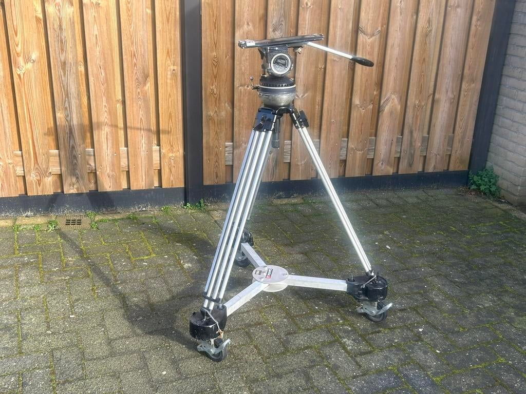 Sachtler statief met dolly, Audio, Tv en Foto, Fotografie | Statieven en Balhoofden, Ophalen of Verzenden, Zo goed als nieuw, Minder dan 150 cm