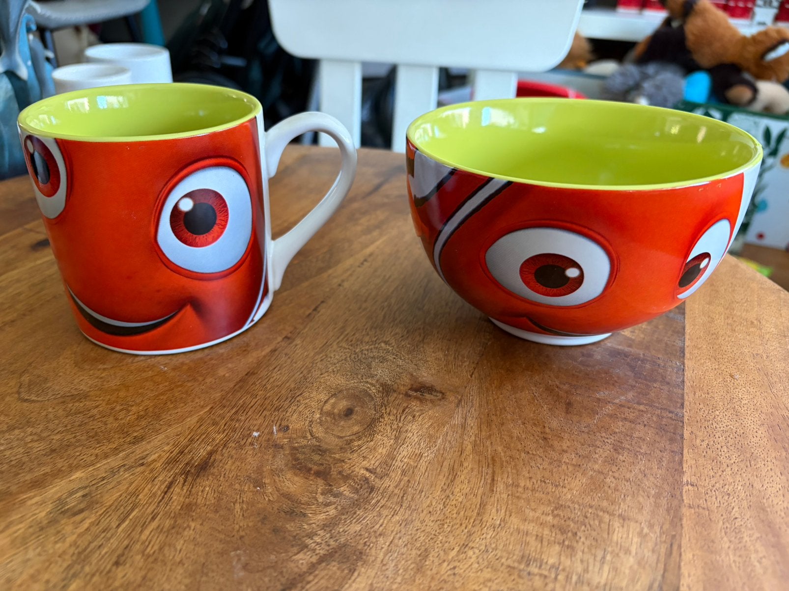 Verschillende disney mokken en schaaltje, Ophalen, Servies