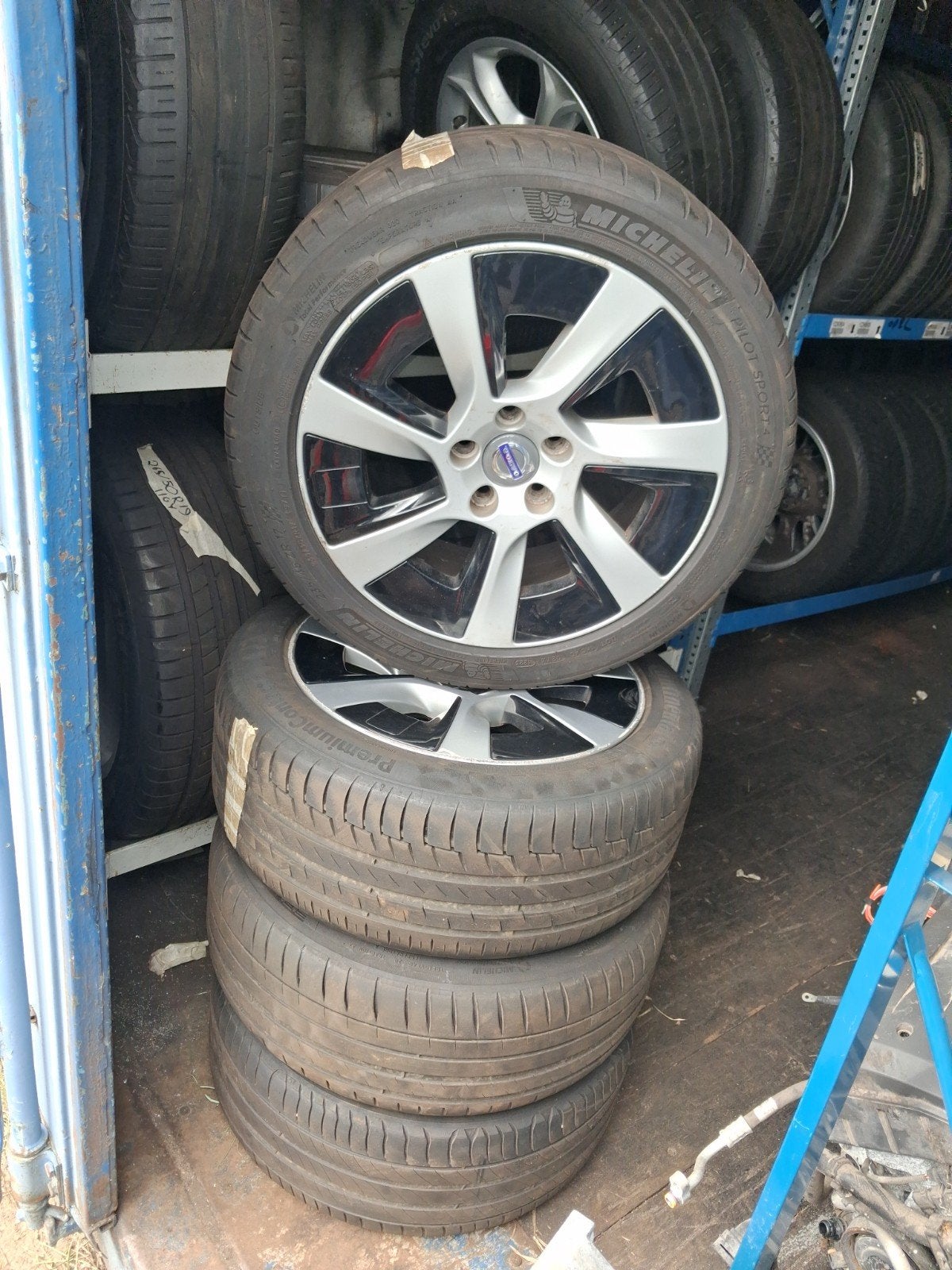 235/45/17 Velgen met banden voor Volvo V60/V40/V50, Gebruikt, Banden en Velgen, 17 inch, Ophalen of Verzenden