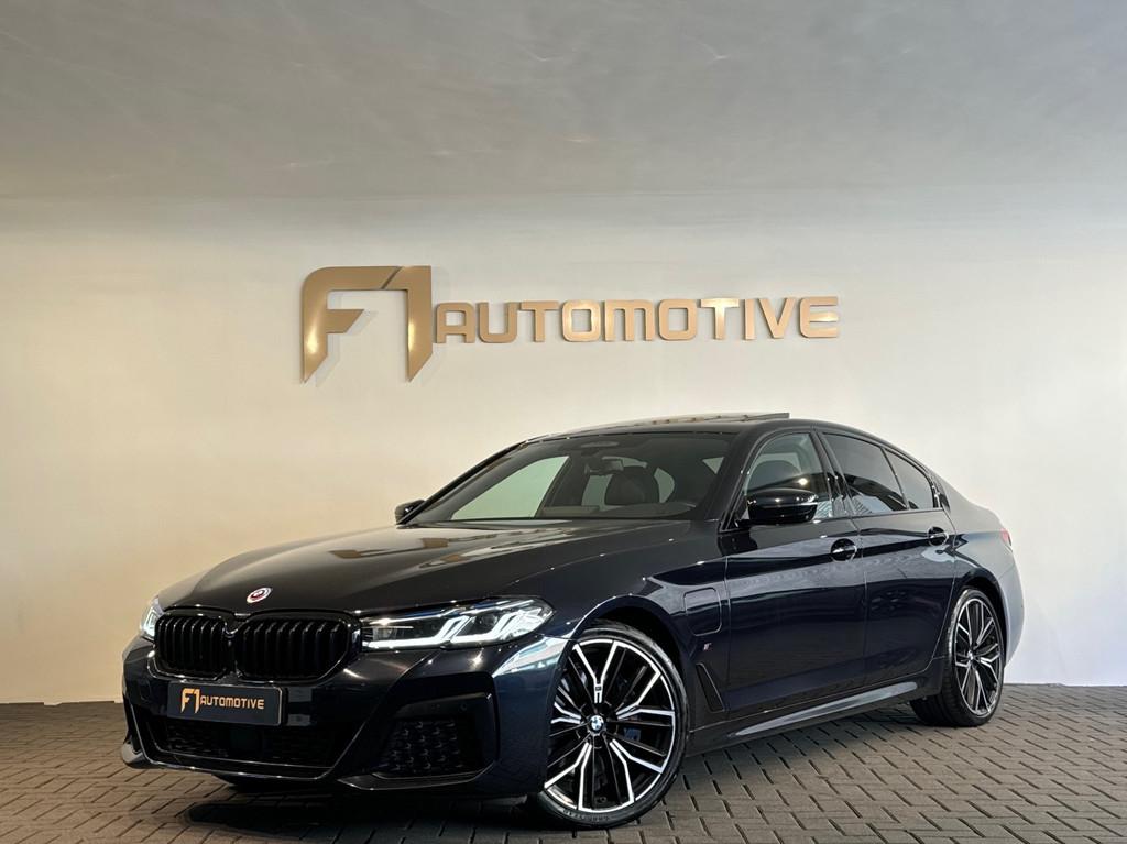 BMW 5-serie 530e xDrive High Executive M Sport Pano|HuD|H/K, Auto's, BMW, Bedrijf, Te koop, 5-Serie, 360° camera, 4x4, ABS, Achteruitrijcamera