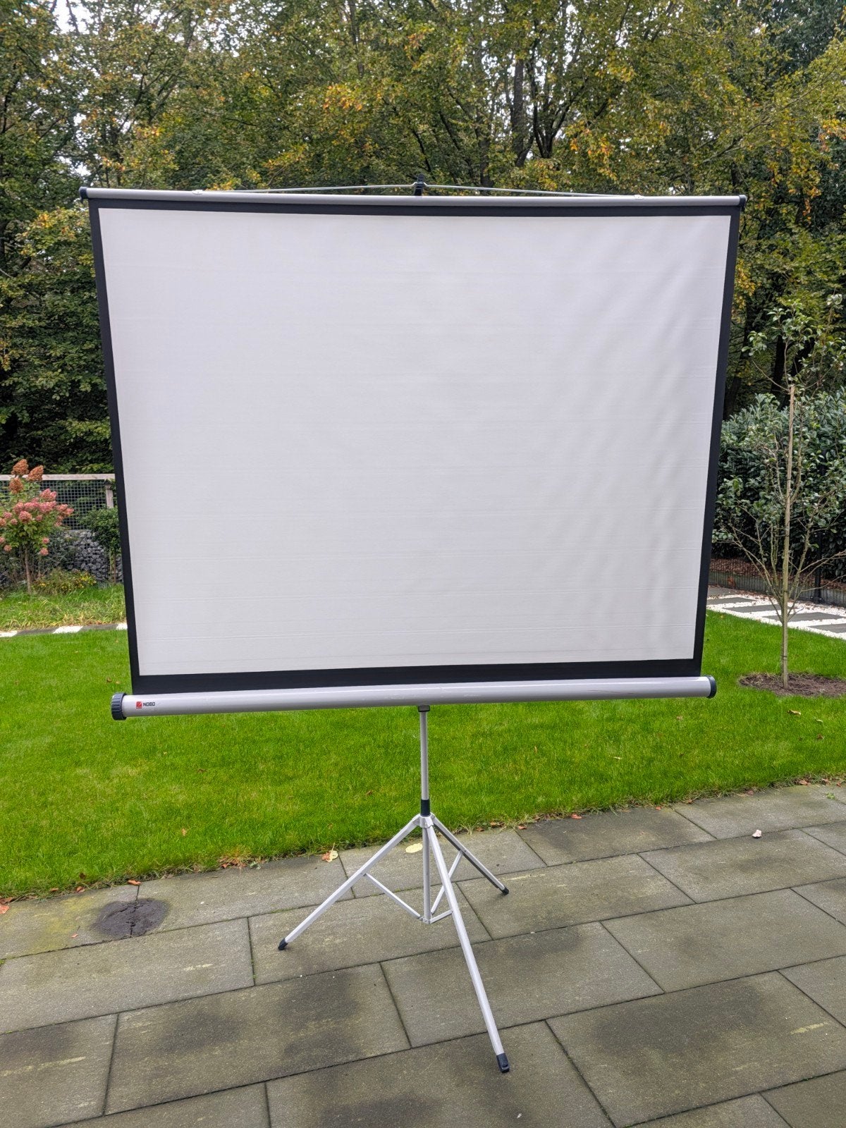 Nobo Acco projectiescherm met statief, Ophalen, Handmatig, Zo goed als nieuw