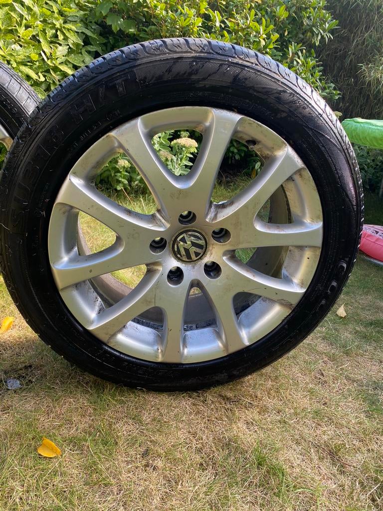 Banden + Velgen Volkswagen Touareg 2008 275/45/19, Gebruikt, 275 mm, Band(en), Terreinwagen