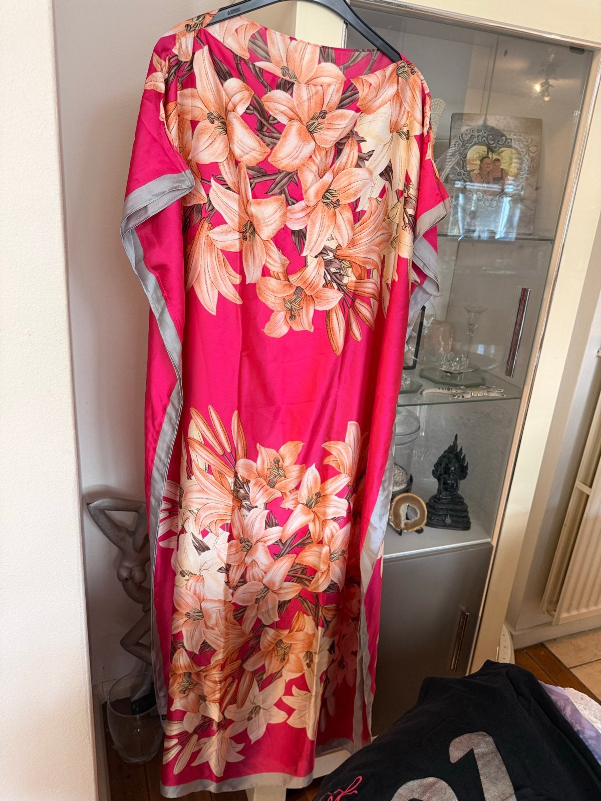 Chic Me Kaftan Roze Satijnlook met Crème Print Maat 52/54, Ophalen of Verzenden, Nieuw, Roze, Jurk