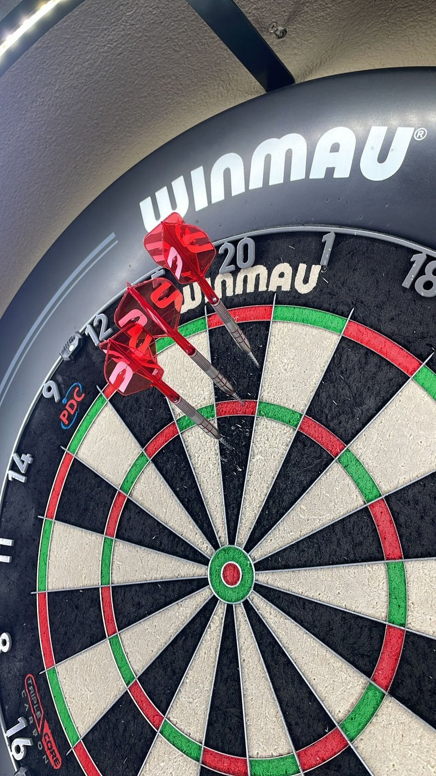 Dartset winmau blade 6 triple core., Ophalen of Verzenden, Zo goed als nieuw, Dartbord