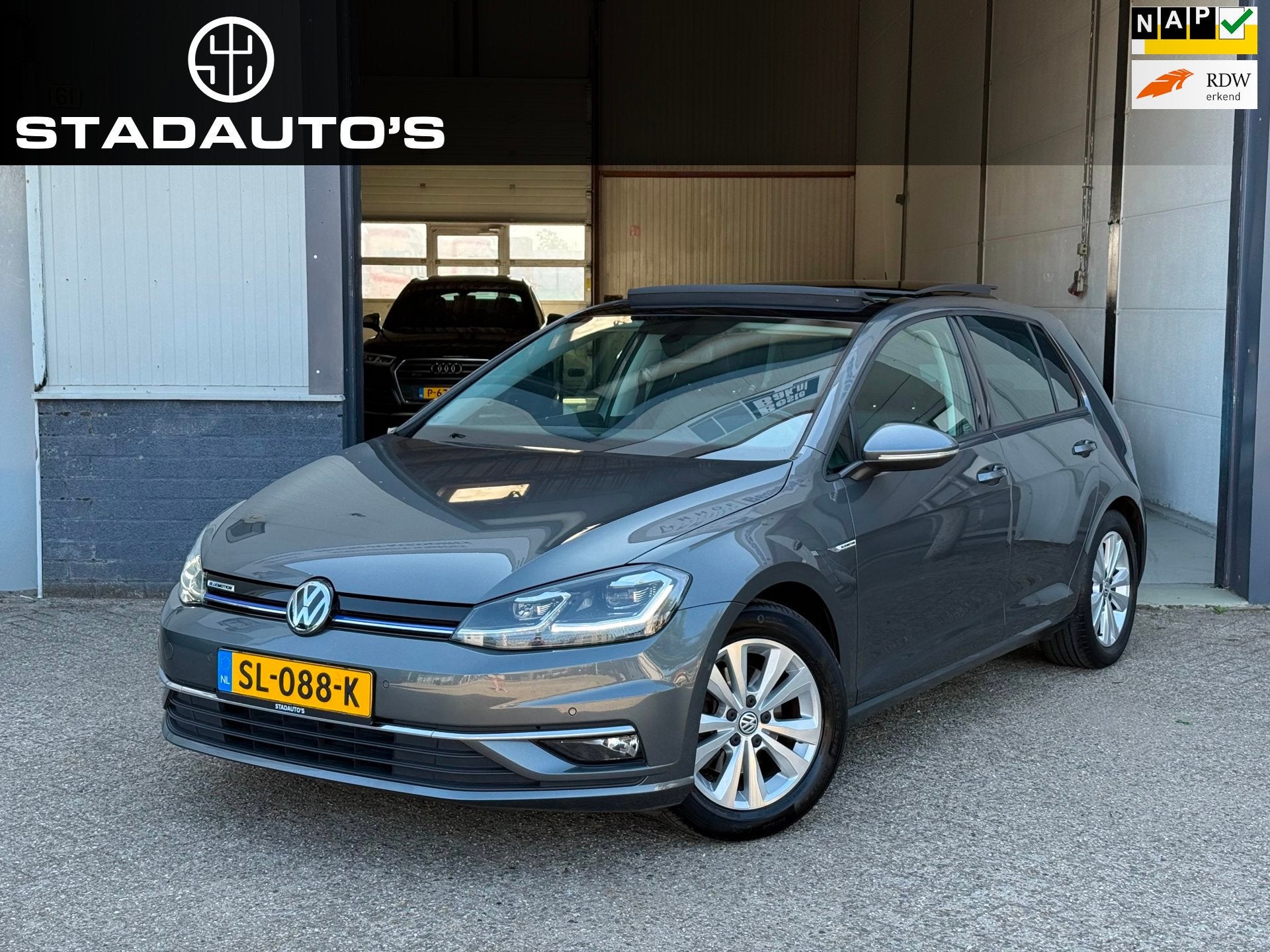 Volkswagen Golf 1.5 TSI DSG Automaat Pano|LED|NAP|Carplay!, Auto's, Dealer onderhouden, Stof, Euro 6, 4 cilinders