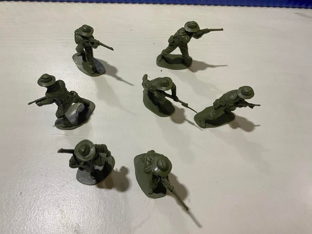 Airfix 7 ANZAC figuren 1:32, Hobby en Vrije tijd, Modelbouw | Figuren en Diorama's, Ophalen of Verzenden, Gebruikt, Groter dan 1:35