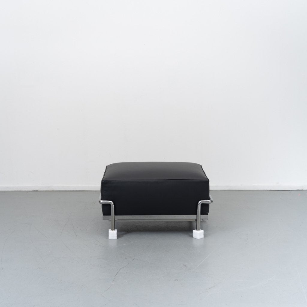 1x Cassina LC2 Hocker Le Corbusier Zwart - Leer, Niet ingevuld, Niet ingevuld, Nieuw, Leer