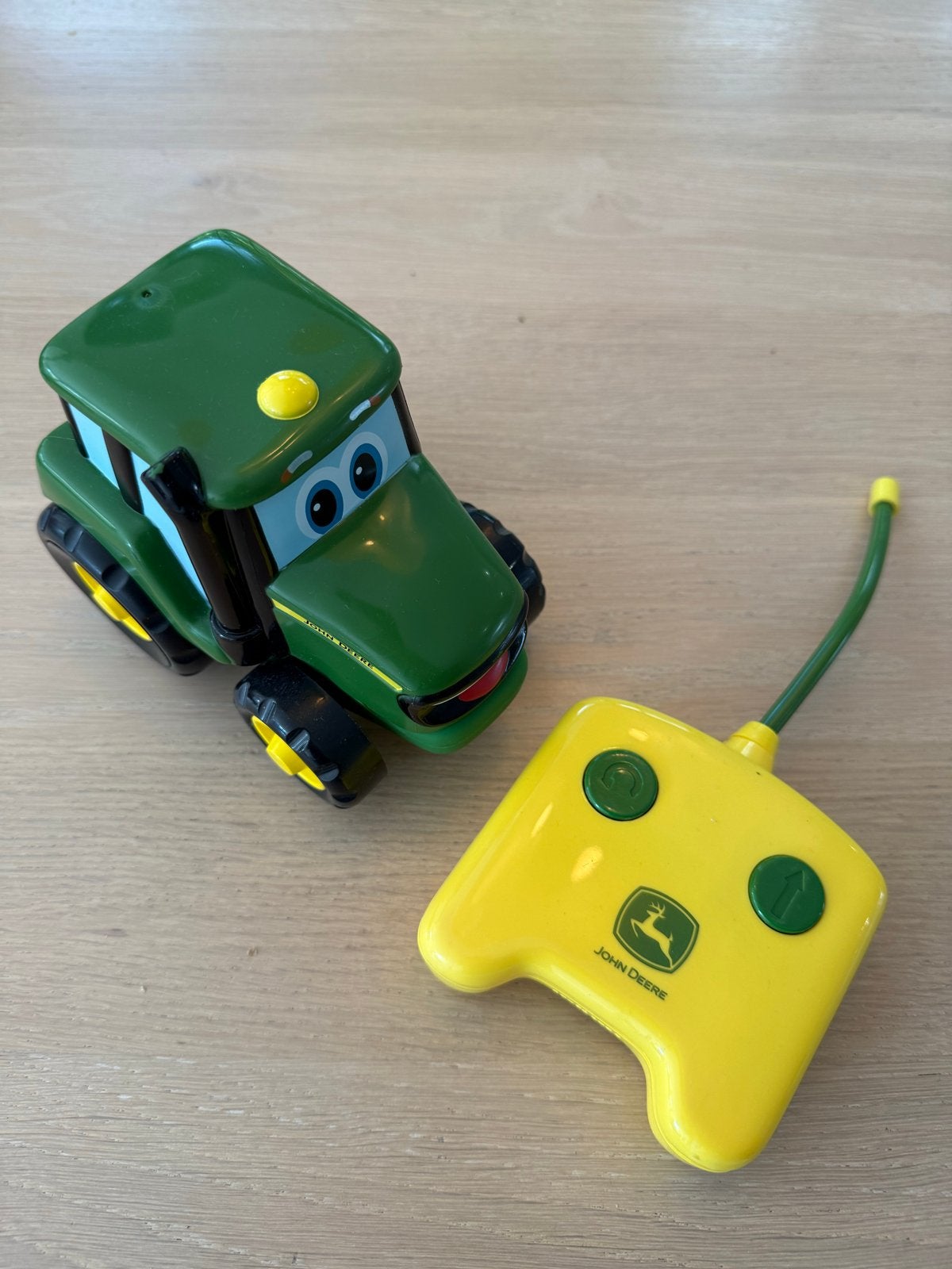 John Deere op afstand bestuurbare tractor voor kinderen, Ophalen of Verzenden, Gebruikt, Overige schalen, Elektro