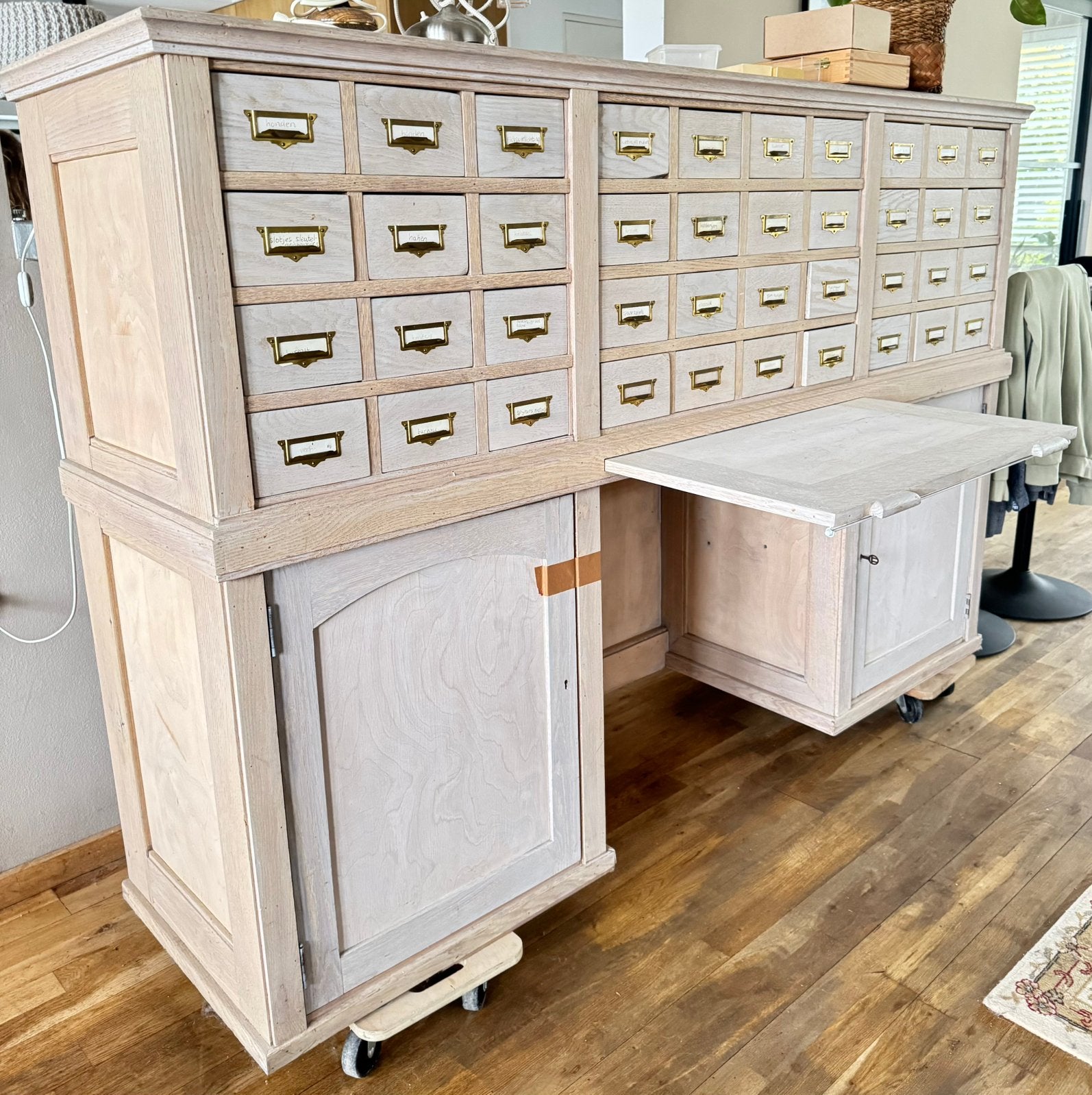 Antieke apothekerskast, Huis en Inrichting, Ophalen, Apothekerskast, Gebruikt, 5 laden of meer