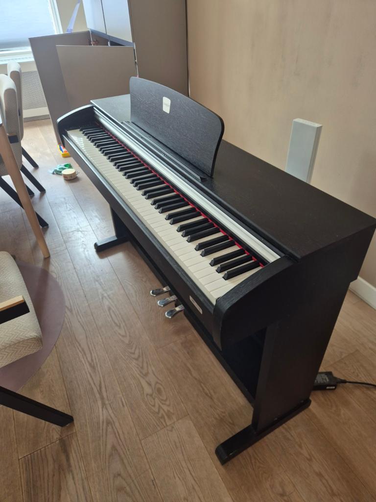 Steinfort mp-110 digitale piano. (Defect pedaal), Ophalen, Gebruikt, Zwart