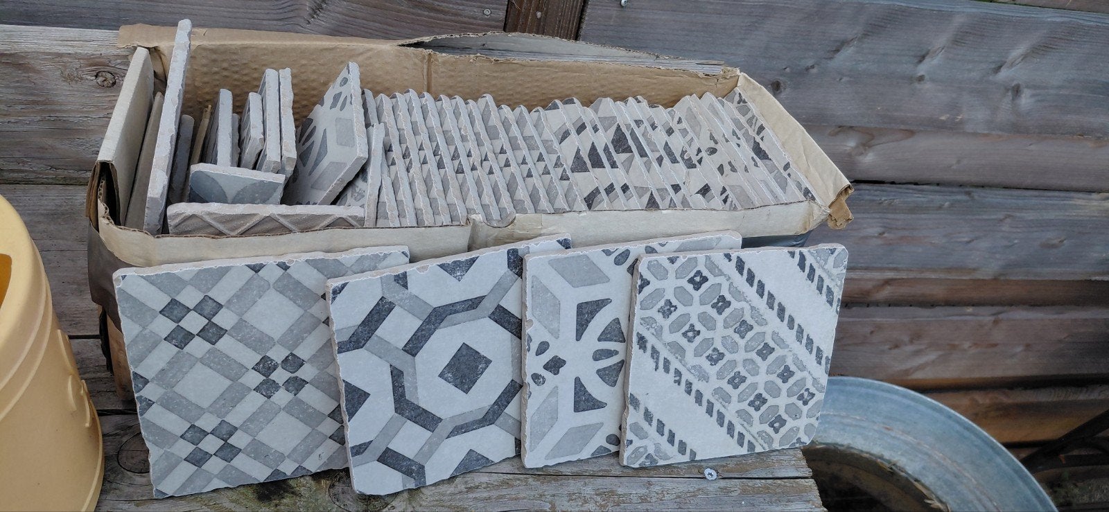 Restant wandtegels 15x15 cm met patroon, Doe-het-zelf en Verbouw, Ophalen, Gebruikt, Minder dan 20 cm, Minder dan 20 cm