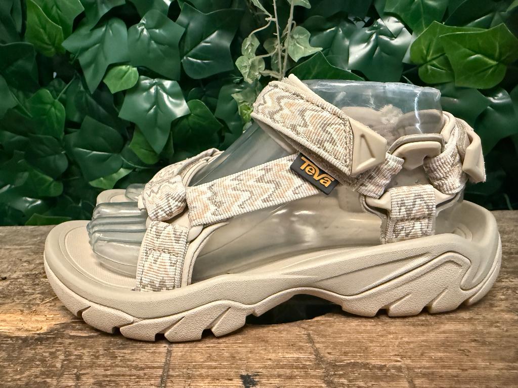 gewoon Nieuwe sandalen van Teva maat 38, Teva, Nieuw, Teva, Grijs