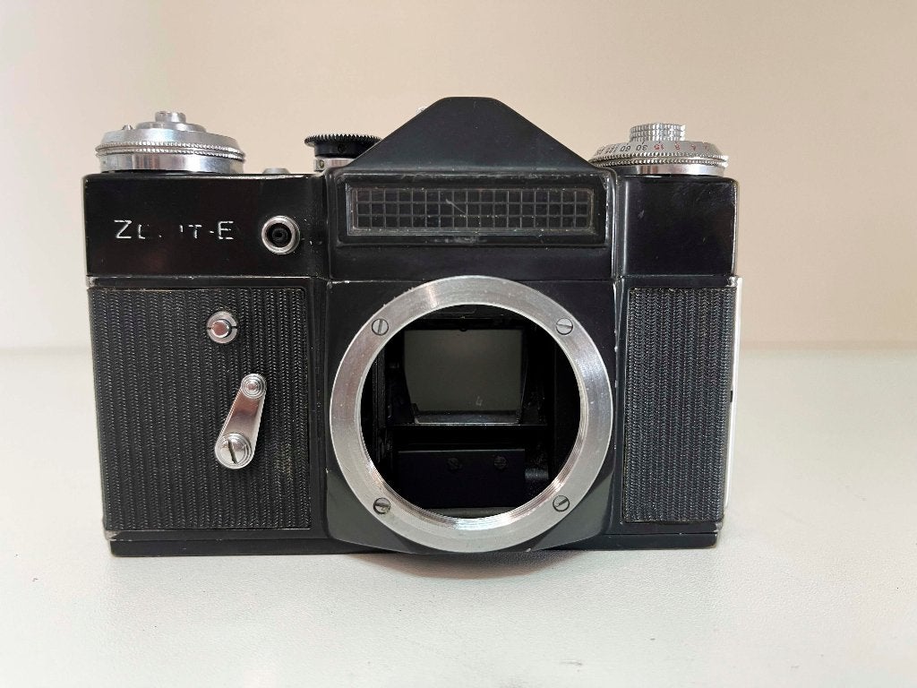 ZENIT-E Analoge Sovjet-Unie fotocamera BODY, Spiegelreflex, N, Zinet, Ophalen of Verzenden