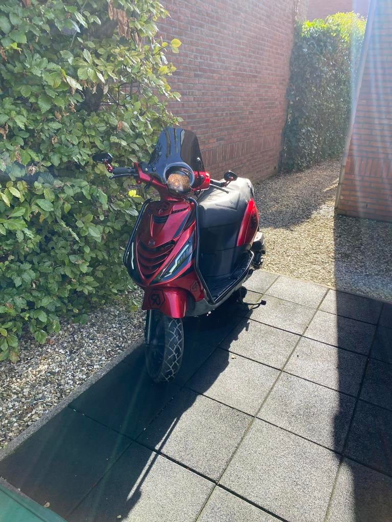 Piaggio zip 4t 50cc 45km/h 2010 perfecte staat, Fietsen en Brommers, Scooters | Piaggio, Ophalen, Maximaal 45 km/u, Zip, Zo goed als nieuw