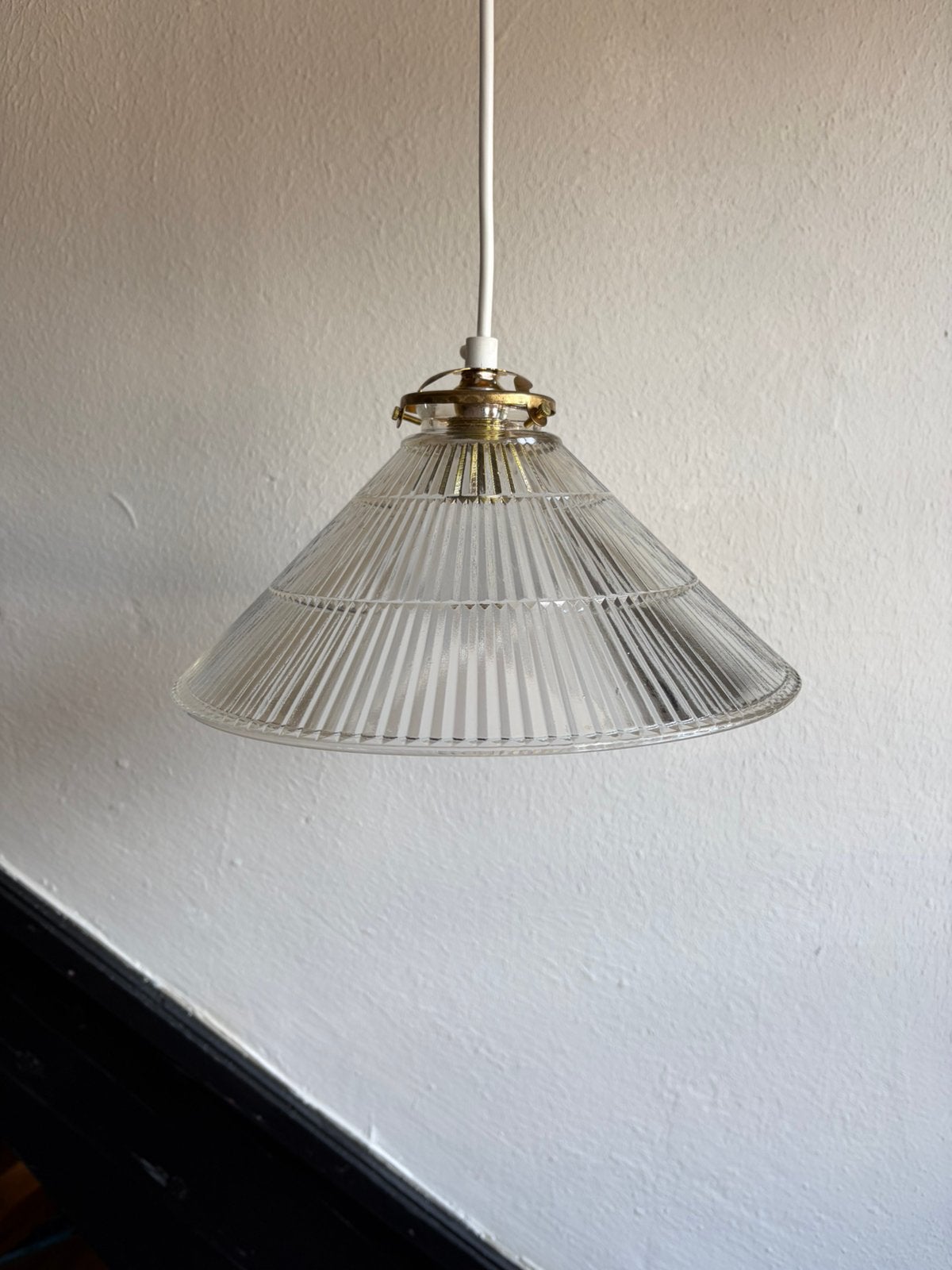 Vintage Franse holophane hanglamp lampenkap glas driehoek, Ophalen of Verzenden, Zo goed als nieuw, Glas