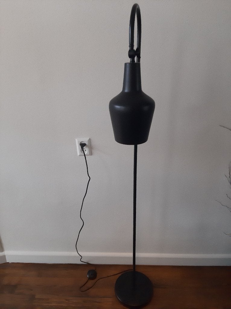 Staande lampen van By Boo 2 stuks ., Huis en Inrichting, Ophalen, 100 tot 150 cm, Overige fittingen, Zo goed als nieuw