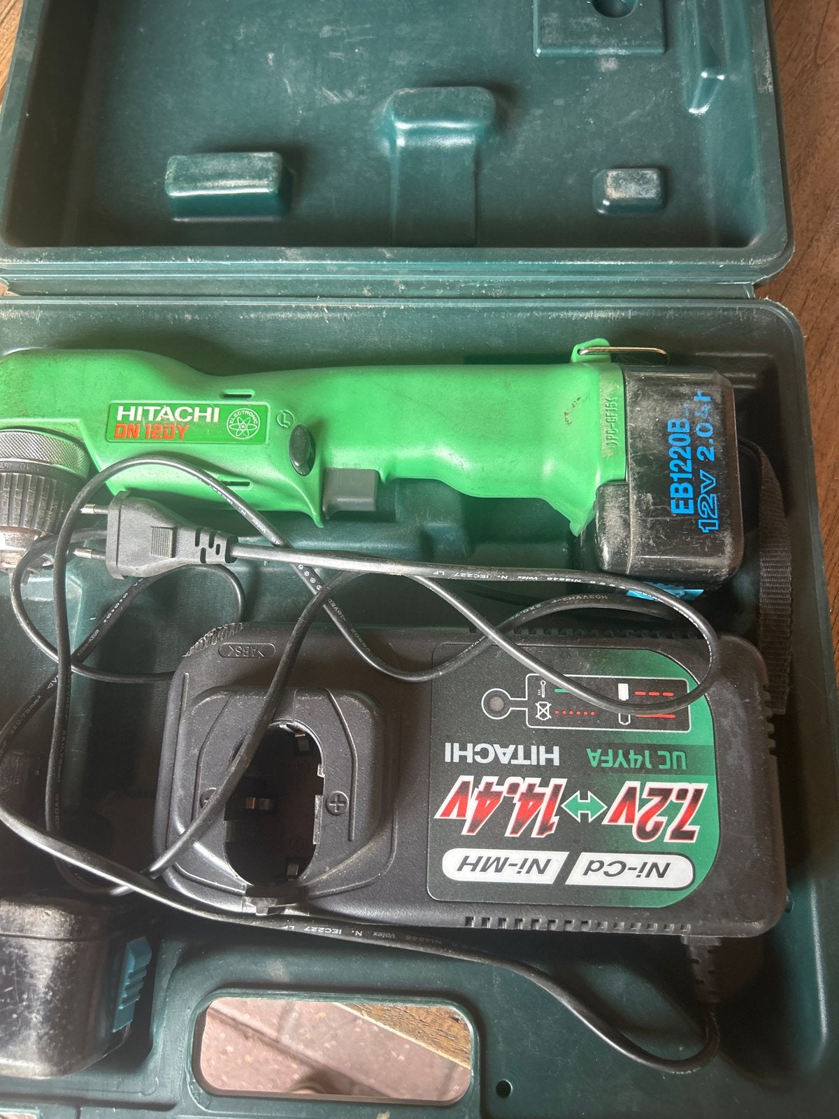 Hitachi Boormachine - Weinig gebruikt, met oude accu's, Ophalen, Gebruikt, Boormachine