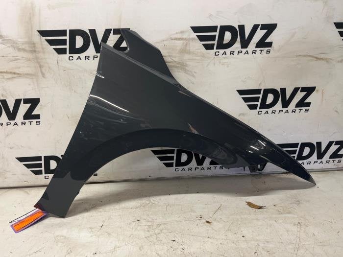 Scherm rechts-voor van een Volkswagen Golf (LC7Q), Gebruikt, -, Volkswagen, -