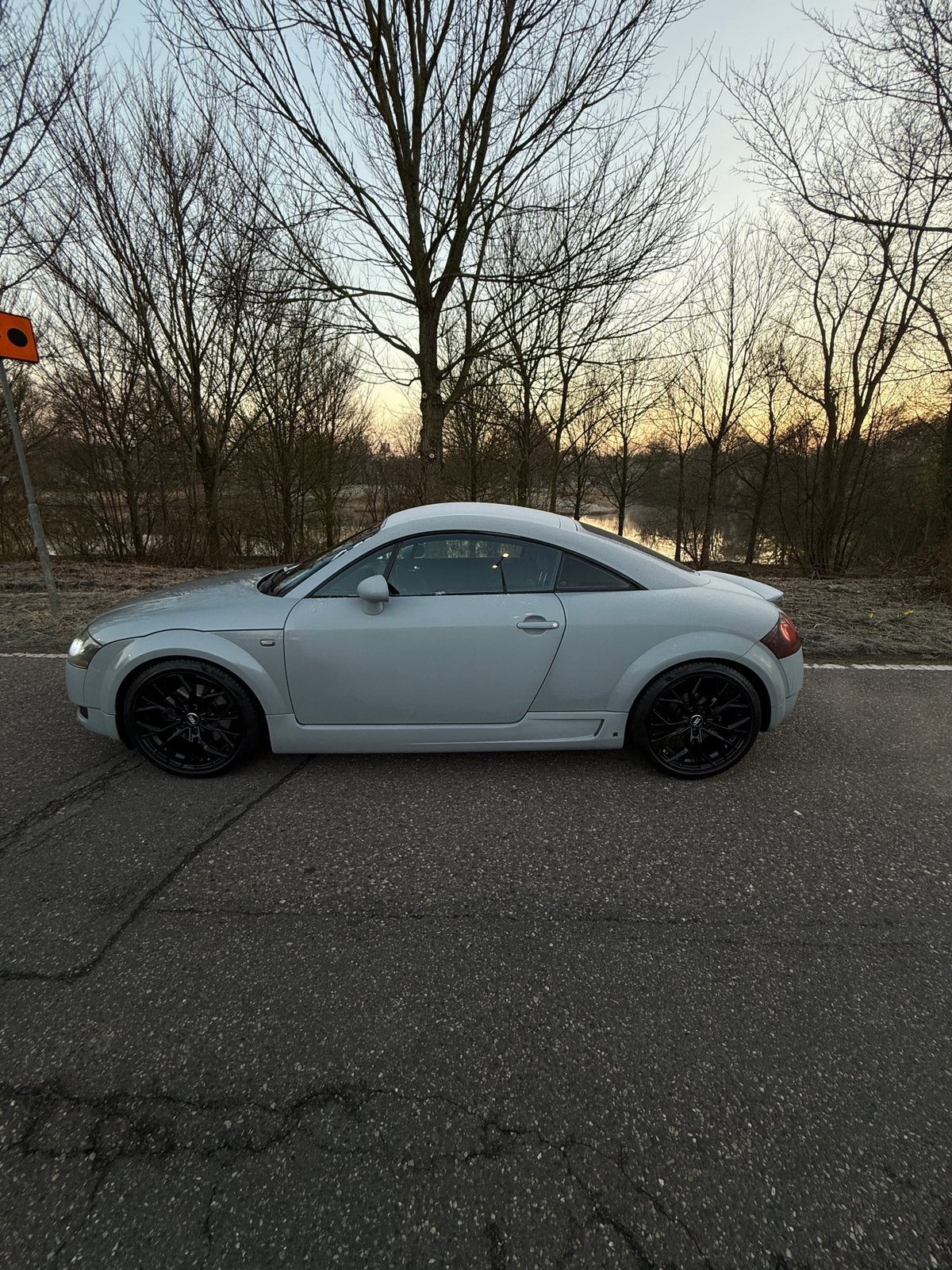 Audi TT 1.8 T Coupe 132KW 2001 Grijs, Voorwielaandrijving, TT, Zwart, 4 cilinders