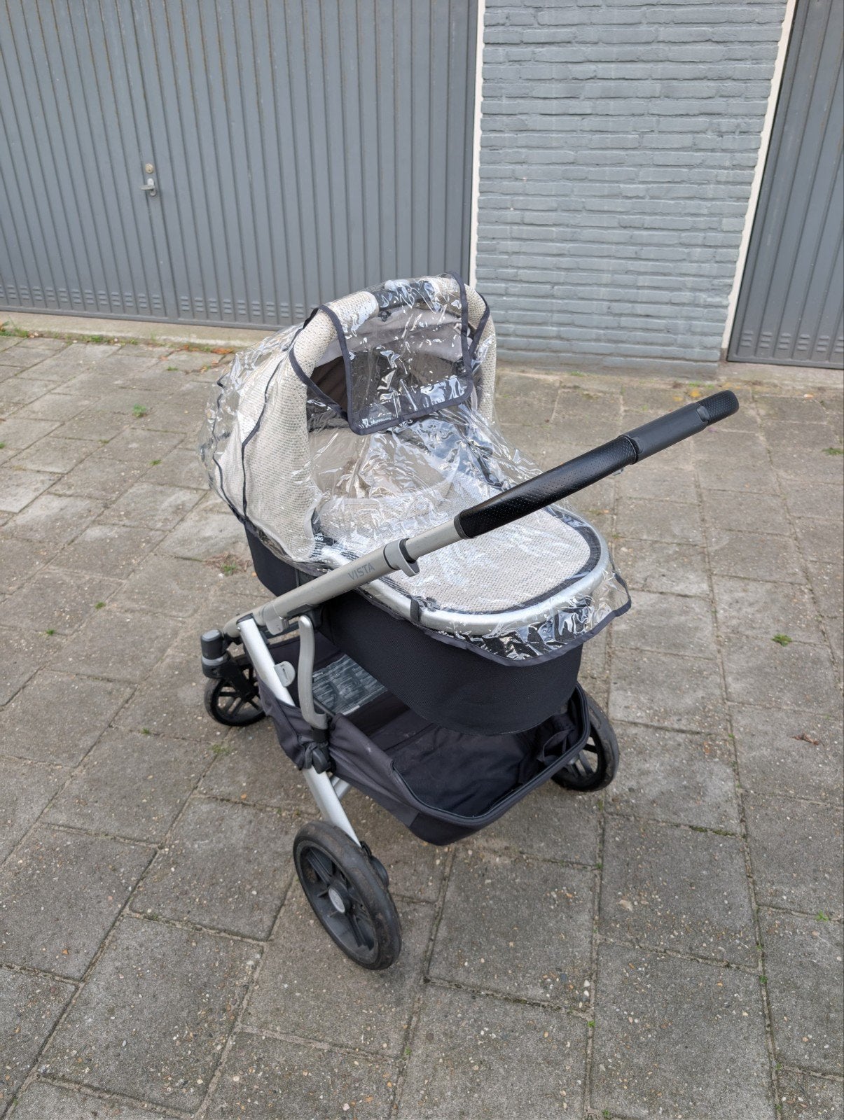 UPPAbaby Vista V2 kinderwagen met reiswieg en accessoires, Zo goed als nieuw, Combiwagen, Met reiswieg, Ophalen