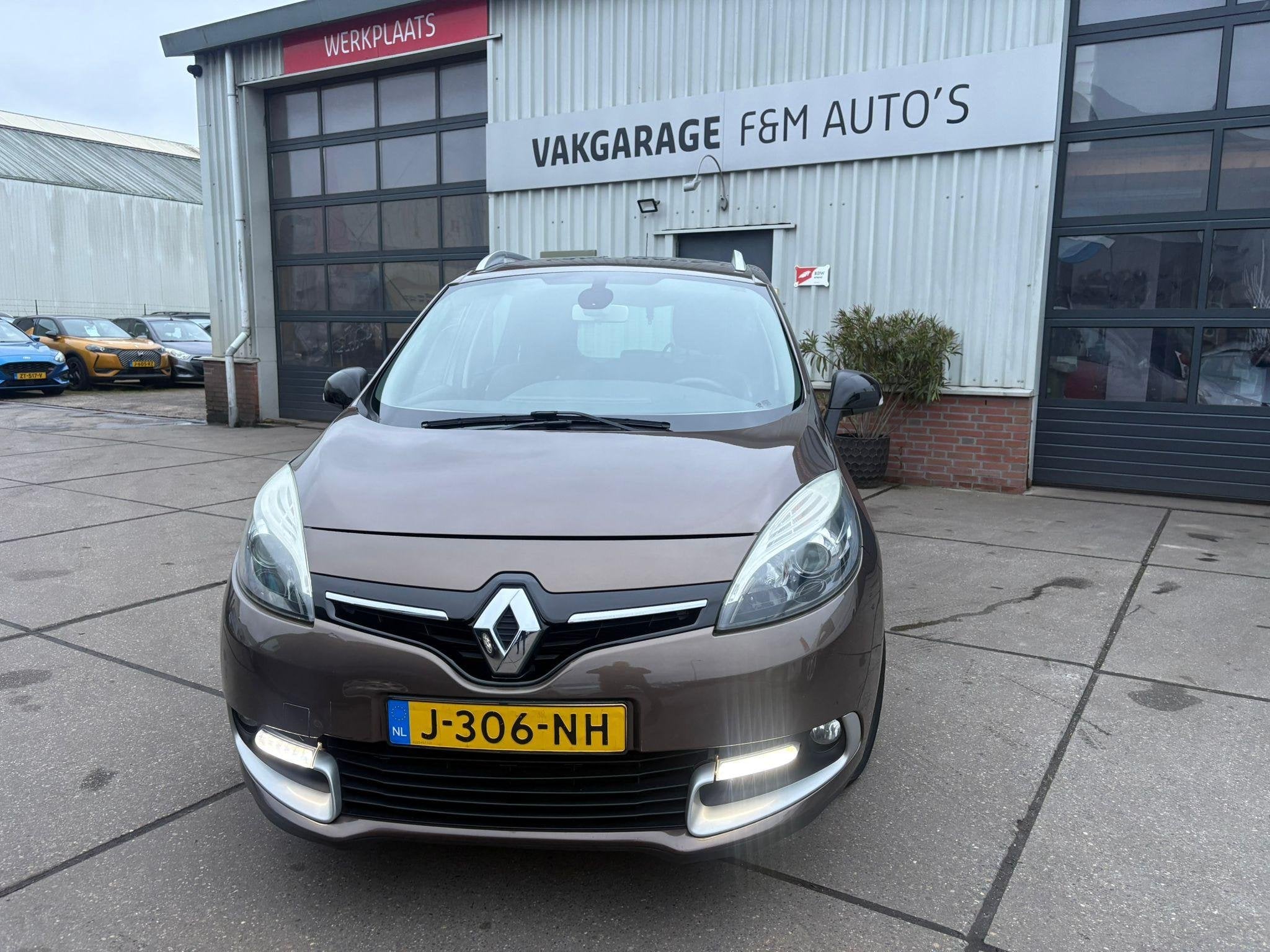 Renault Grand Scénic 1.2 TCe Limited 7p. Clima, Cruise, Nav, Auto's, Voorwielaandrijving, Gebruikt, Euro 6, 4 cilinders