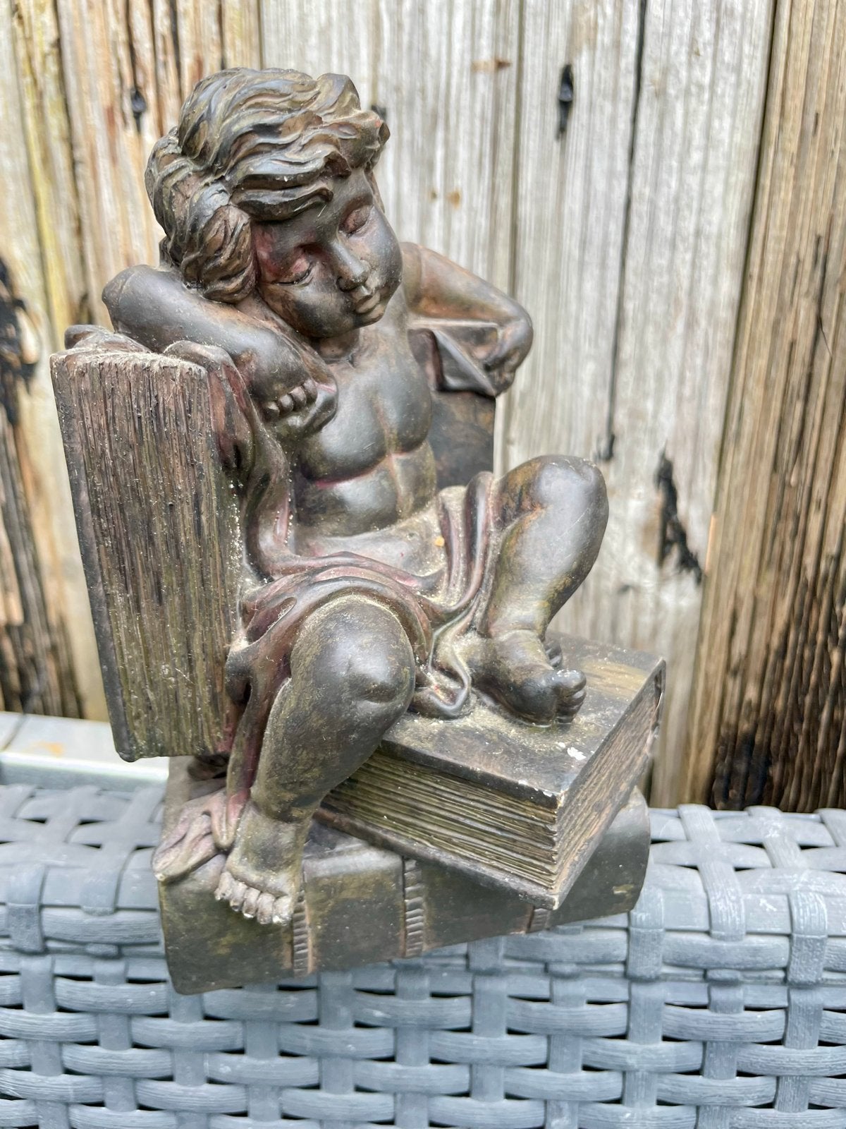 Twee oude stenen boekensteunen met slapende cherubijnen, Gebruikt, Ophalen of Verzenden, Klassiek, Grijs