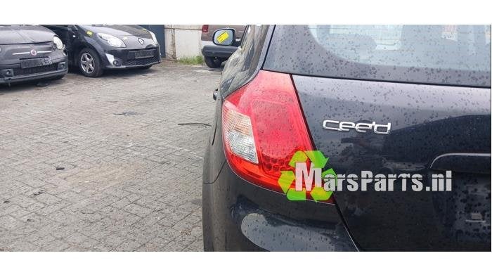 Achterlicht links van een Kia Ceed, -, -, Ophalen of Verzenden, -