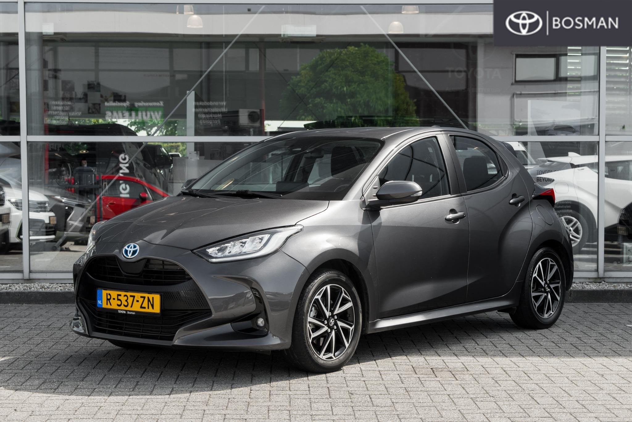 Toyota Yaris 1.5 Hybrid Dynamic, Gebruikt, Euro 6, Automatische klimaatregeling, 49 €/maand