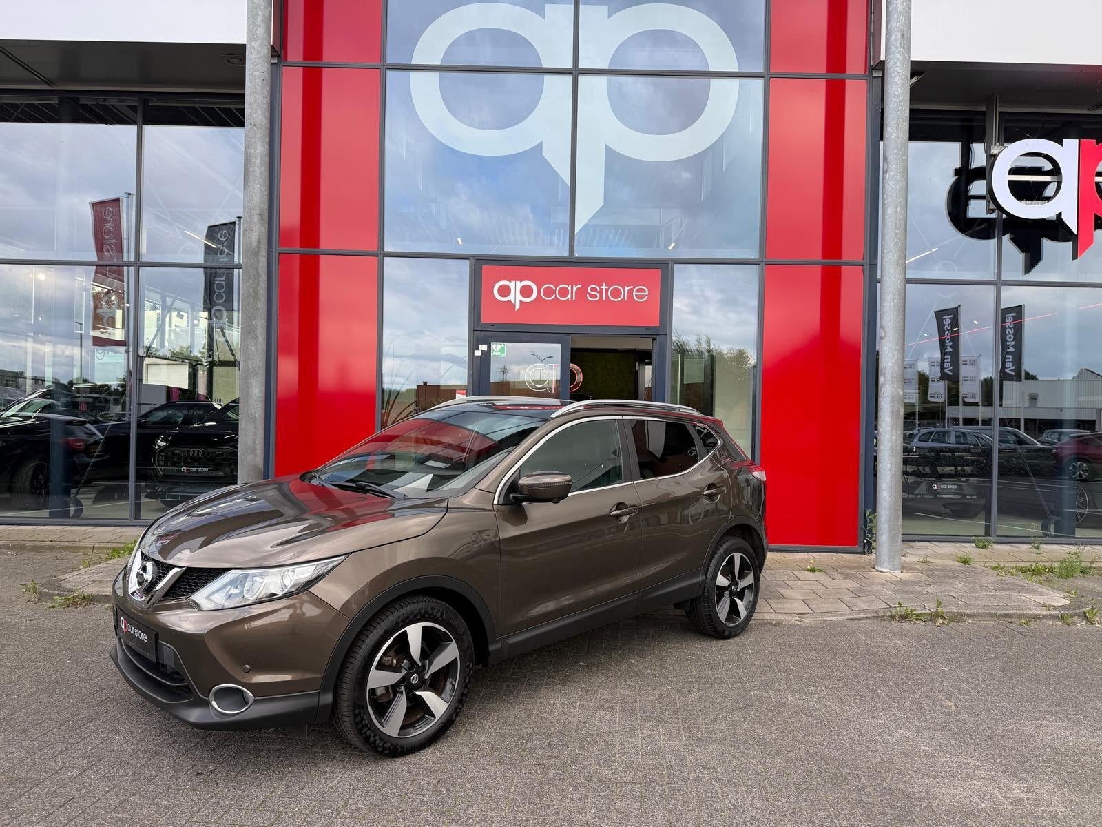 Nissan Qashqai 1.2 N-Vision Panorama / 360 Camera, Panorama,, Gebruikt, 4 cilinders, Bruin, 116 pk