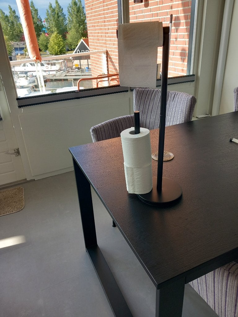 EEN NIEUWE ZWARTE METALEN WC ROL HOUDER MERK GDNR, Toilet-accessoire, Nieuw, Ophalen of Verzenden, Overige merken